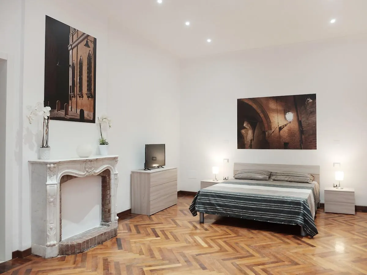 Centro Storico Suites Ferrara 3*,